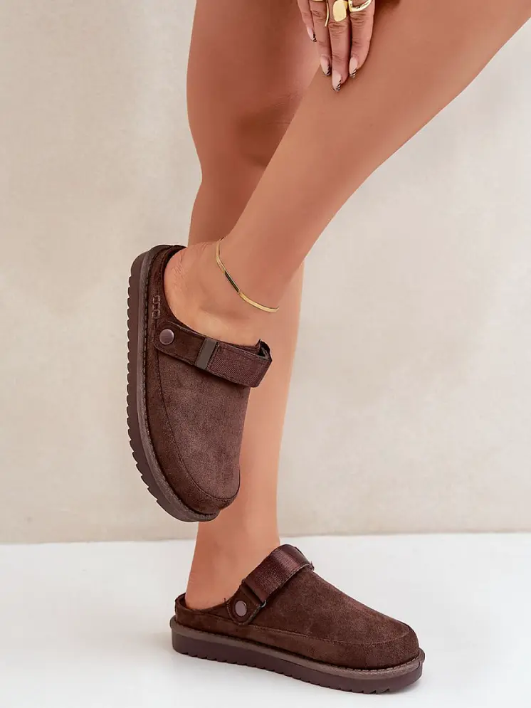 Slippers model 204651 Step in style