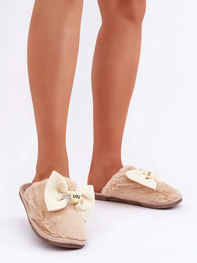 Slippers model 204928 Step in style
