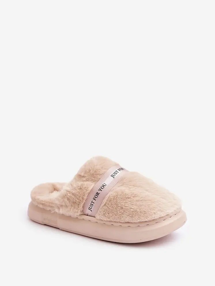 Slippers model 204933 Step in style