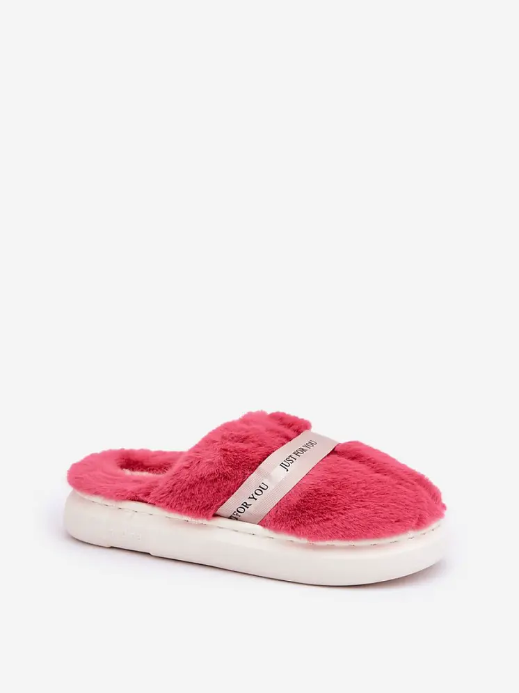 Slippers model 204934 Step in style