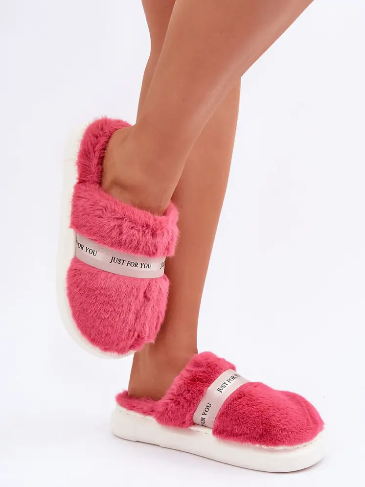 Slippers model 204934 Step in style