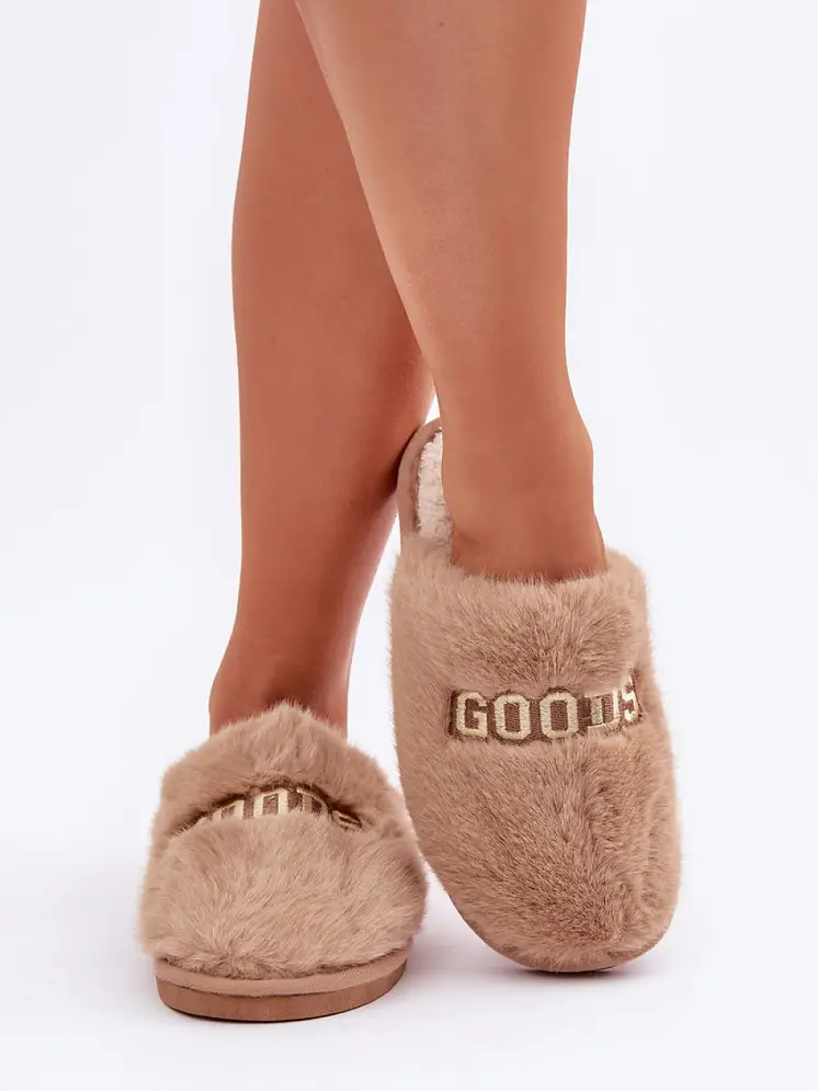 Slippers model 204941 Step in style