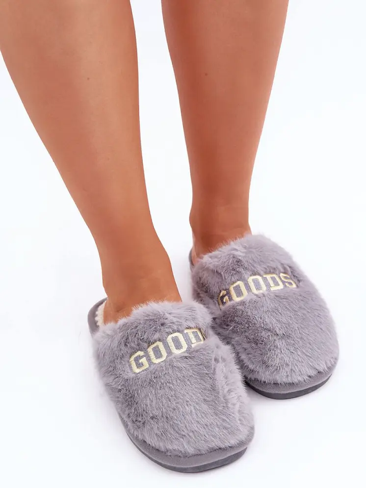 Slippers model 204942 Step in style