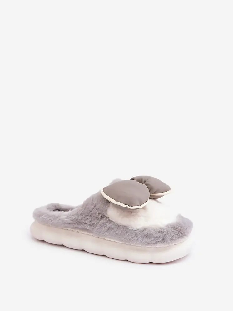 Slippers model 204946 Step in style