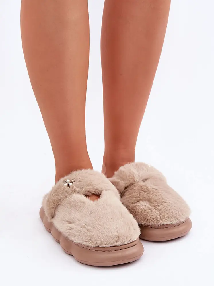 Slippers model 204949 Step in style