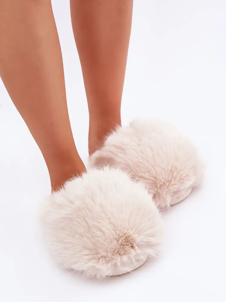 Slippers model 204952 Step in style