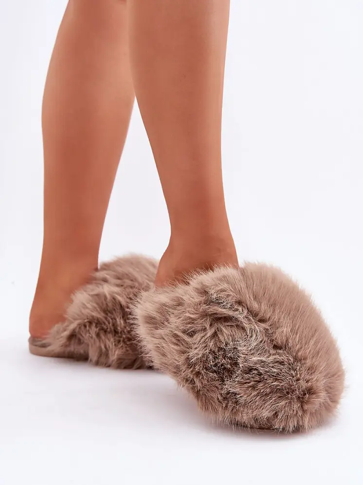 Slippers model 204953 Step in style