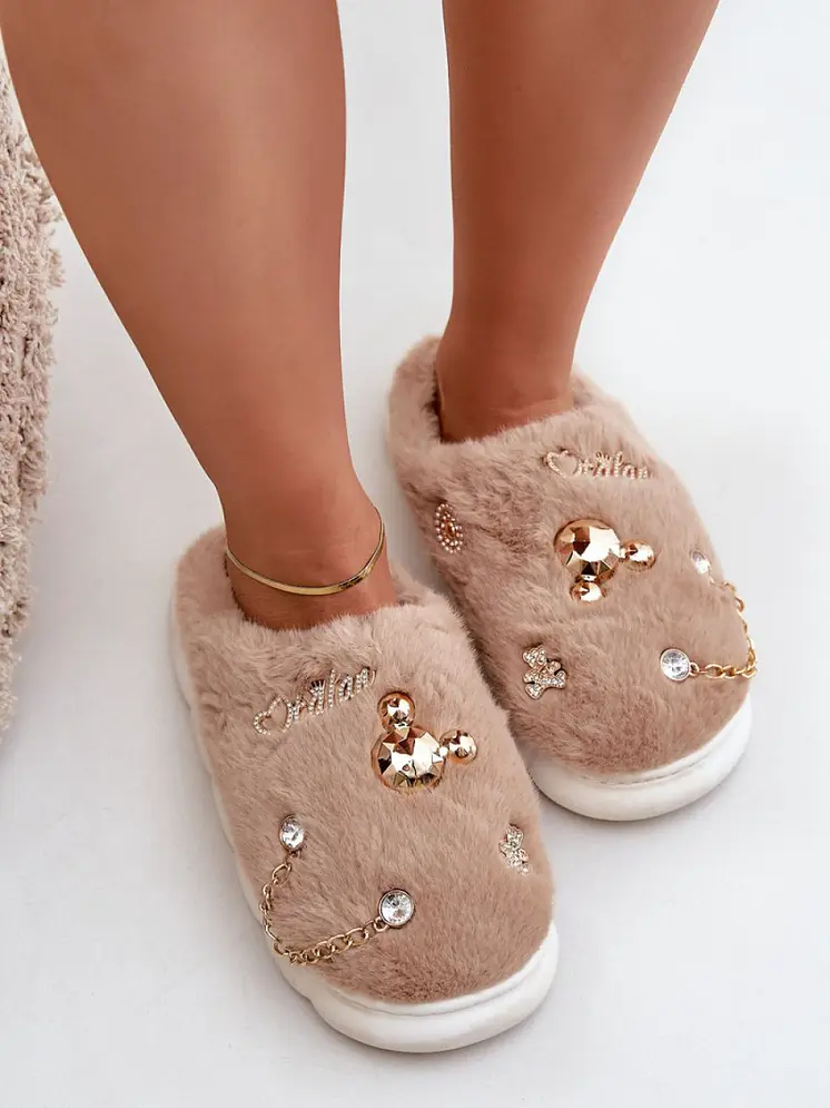 Slippers model 204955 Step in style