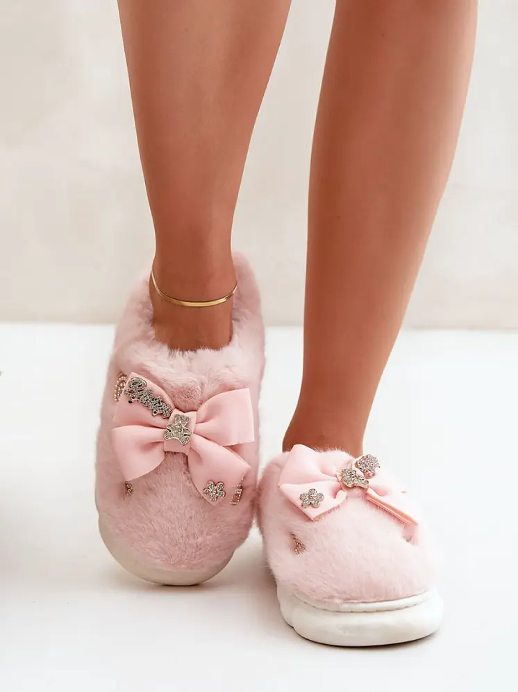 Slippers model 204958 Step in style