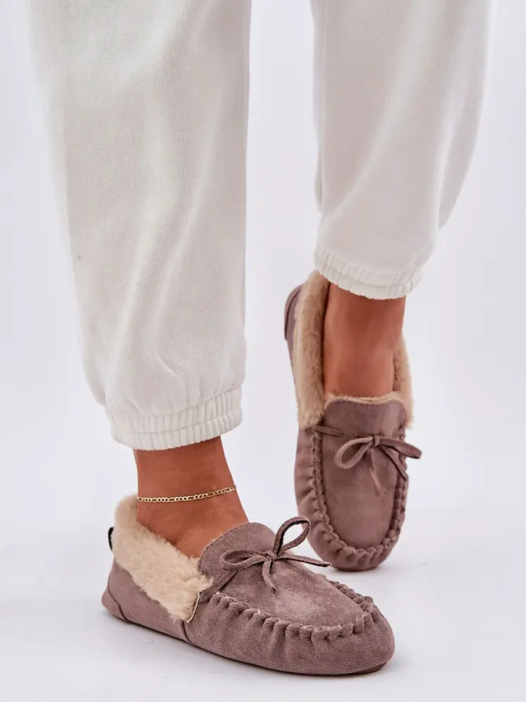 Slippers model 208428 Step in style