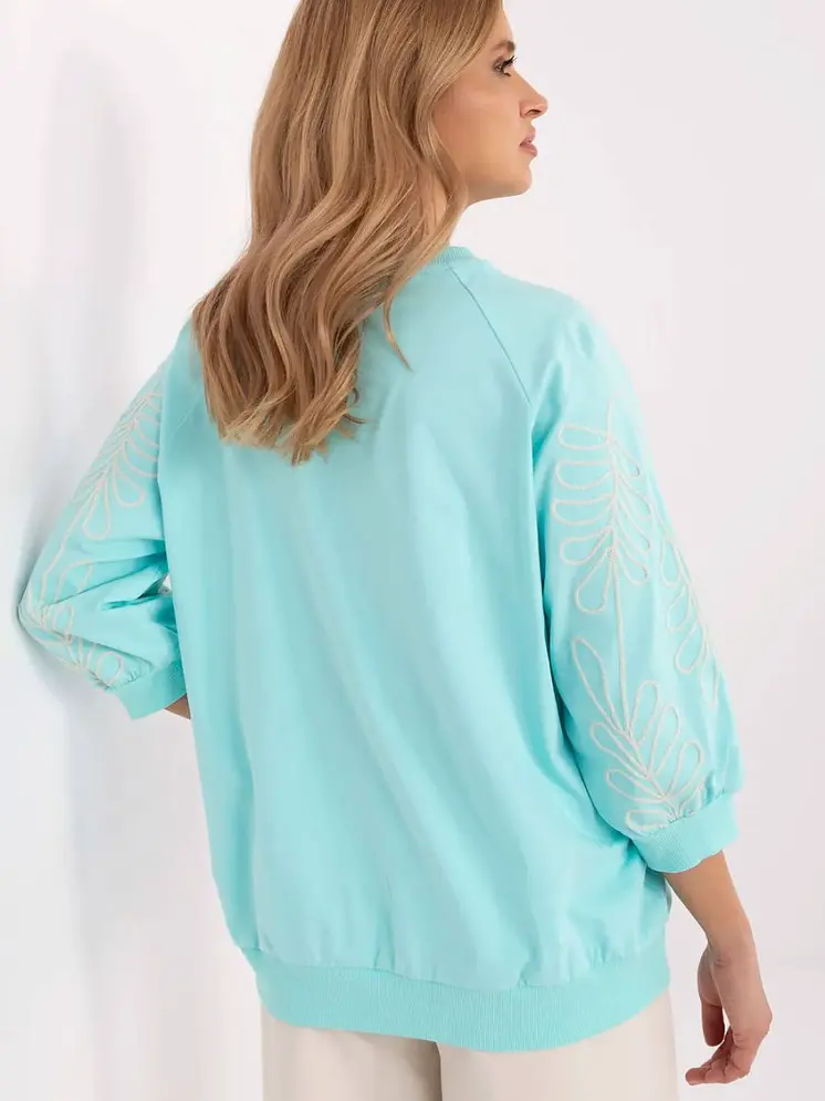 Sweatshirt model 209843 Relevance
