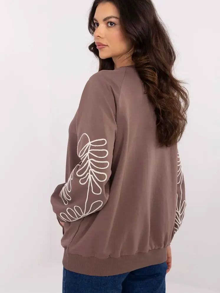 Sweatshirt model 210637 Relevance