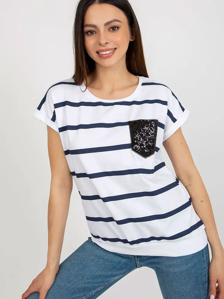 Blouse model 180947 Relevance