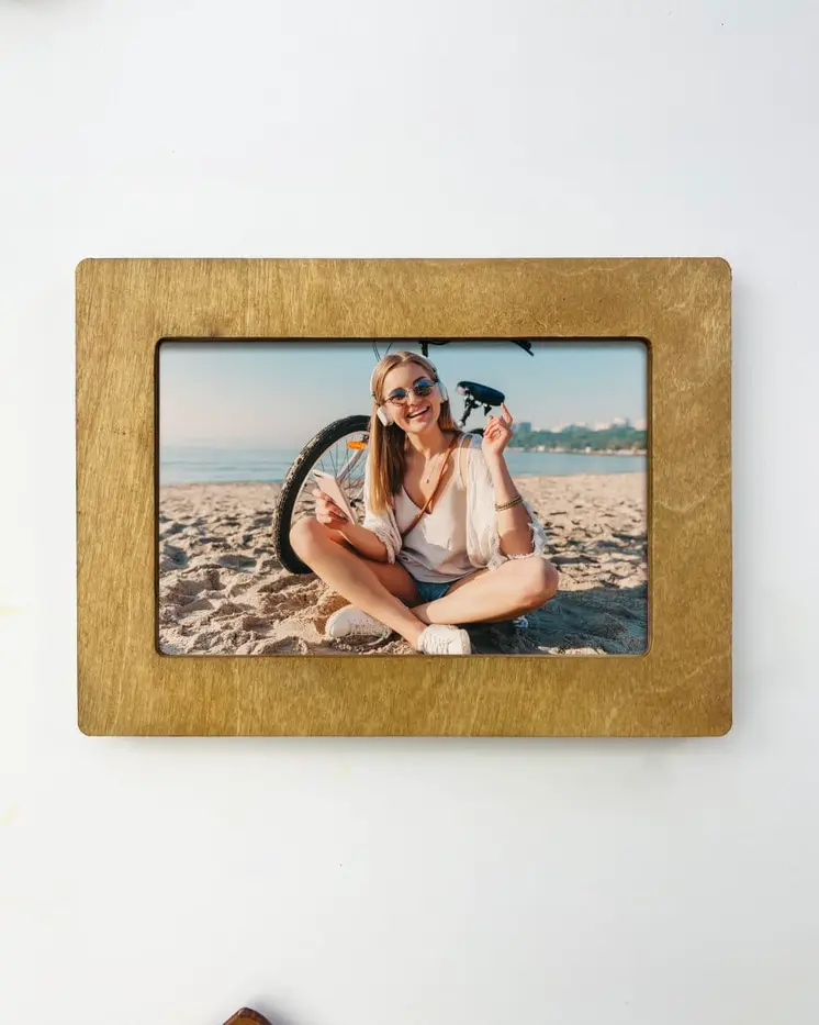 Magnetic World Map Photo Frames for Wall