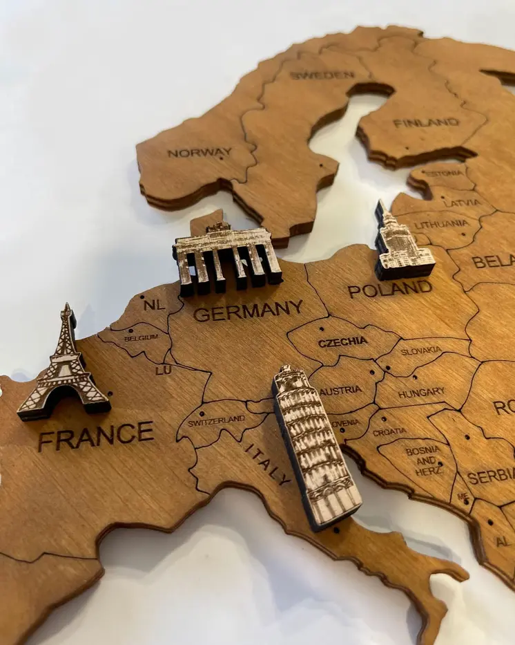 City symbols for the wooden World Map