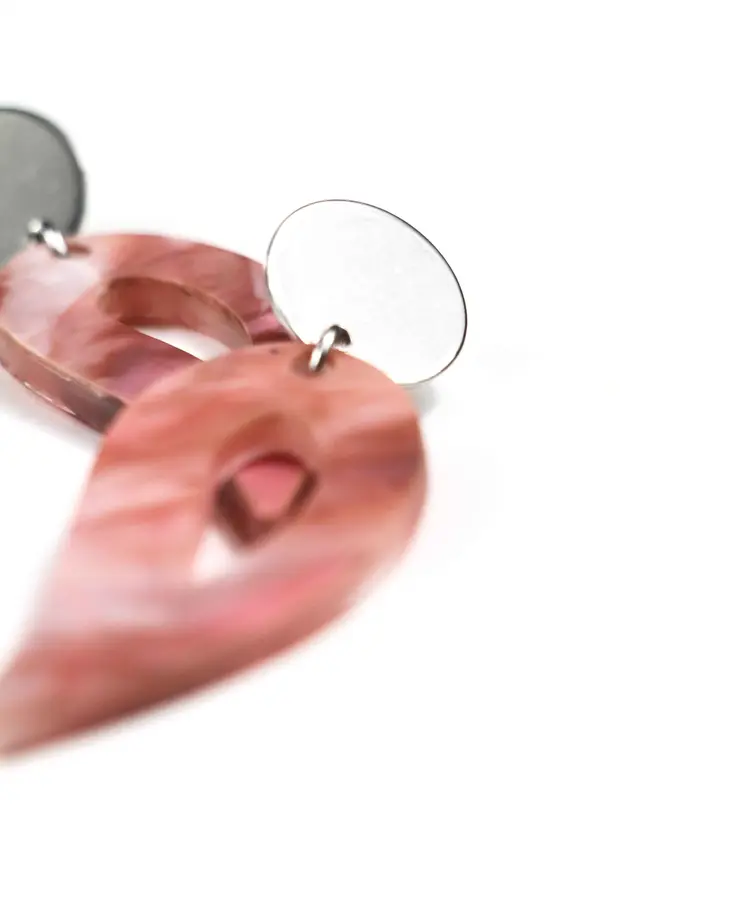 Pendientes de Perlas Luna: Accesorios de Moda Imprescindibles para un Toque de Elegancia y Encanto