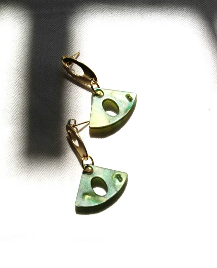 Pendientes abanico con base ovalada
