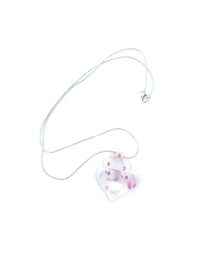 Collar corazón y triángulo