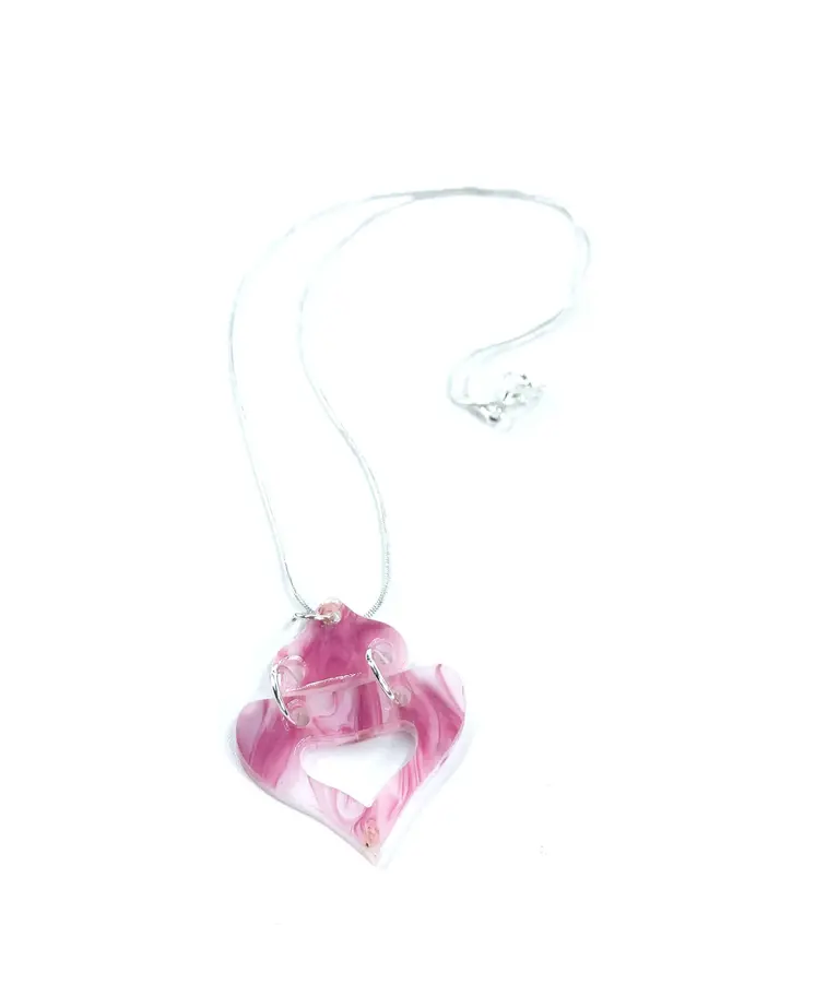 Collar corazón y triángulo