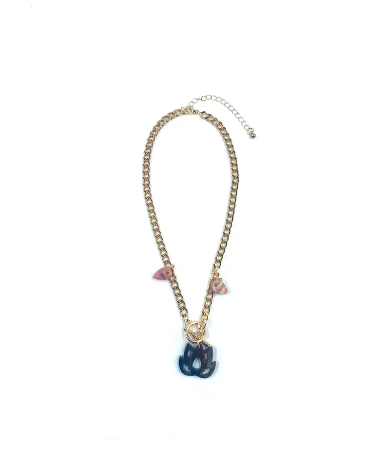 Collar FLORAL: un símbolo de fuerza y estilo en cada detalle