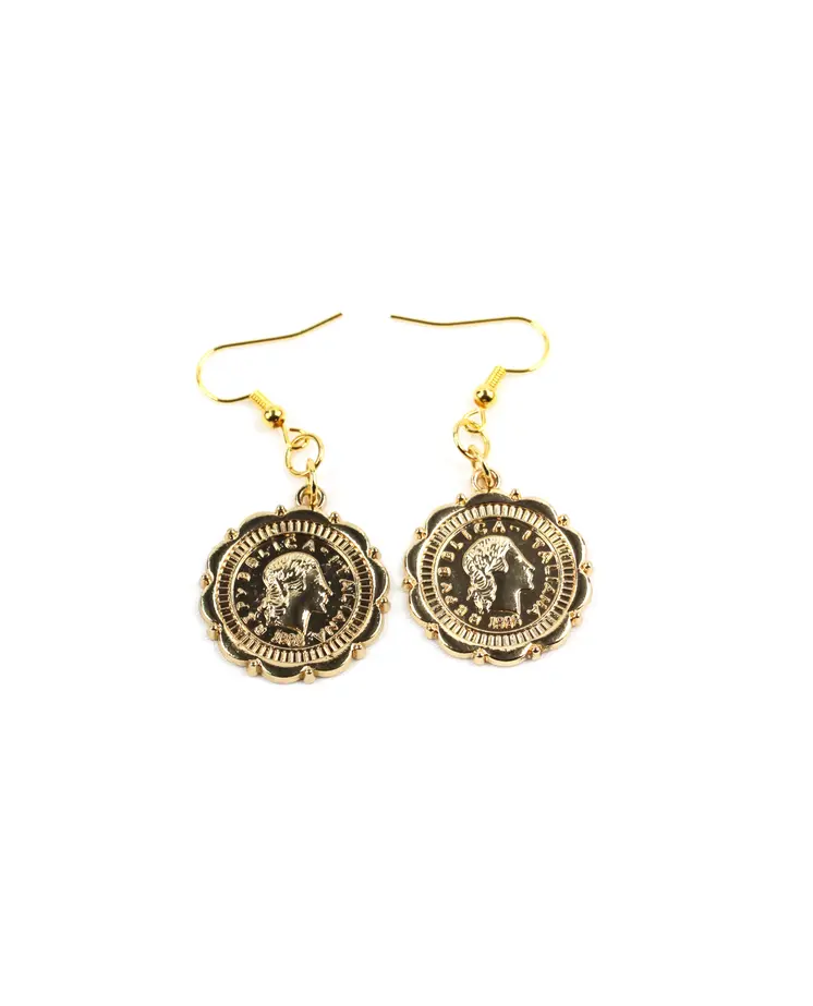 Un toque artístico y femenino: pendientes con encanto único