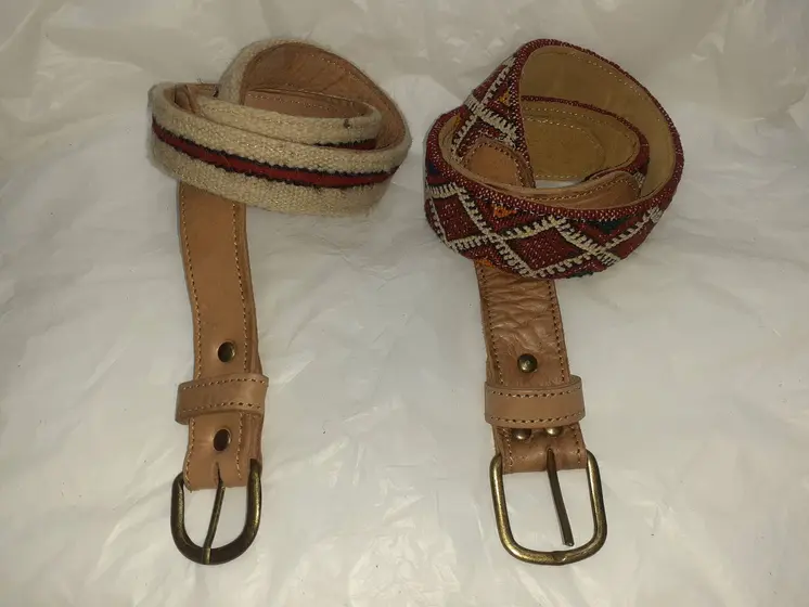 Cinturón de cuero con Kilim