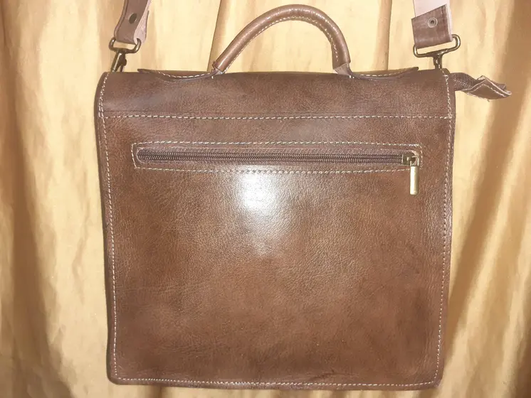 Bolso fez mariconera asa doble