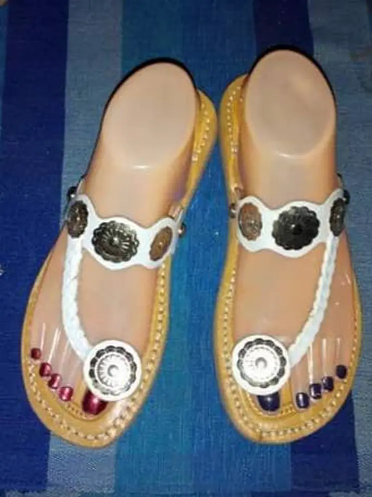 Sandalias de monedas beige/blanco