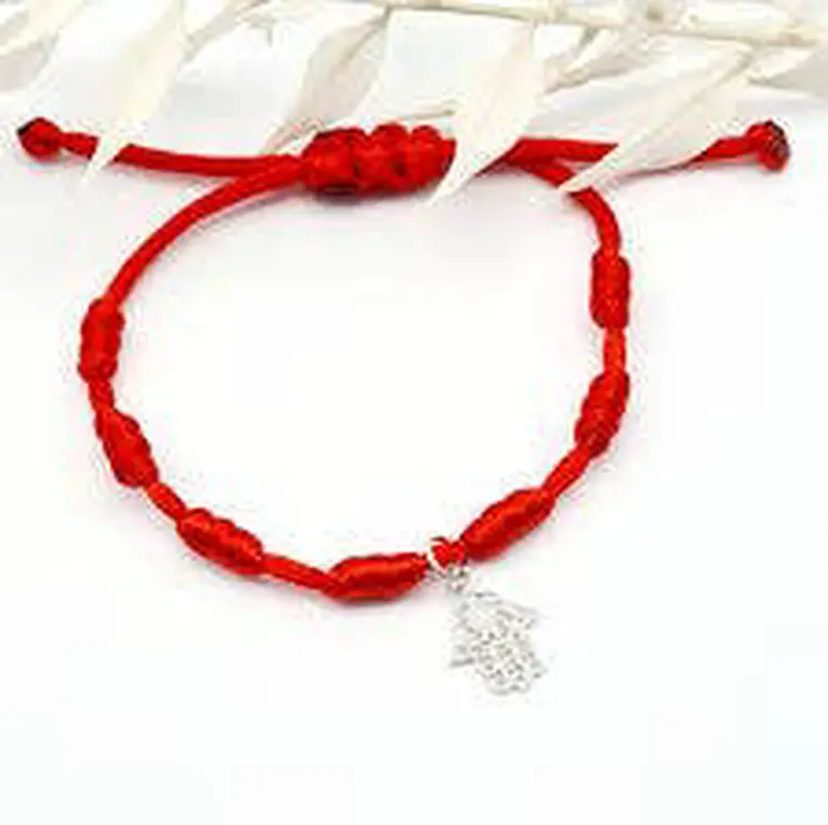 Pulsera de 7 nudos roja y negra