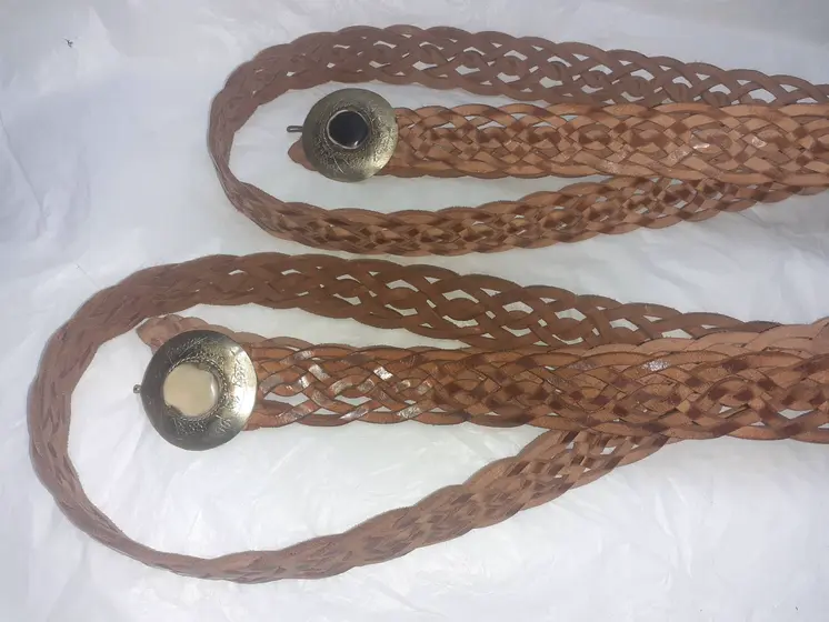 Cinturón de chapa fino