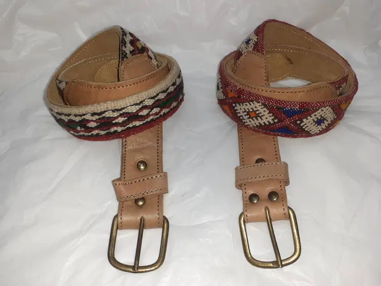 Cinturón de cuero con Kilim