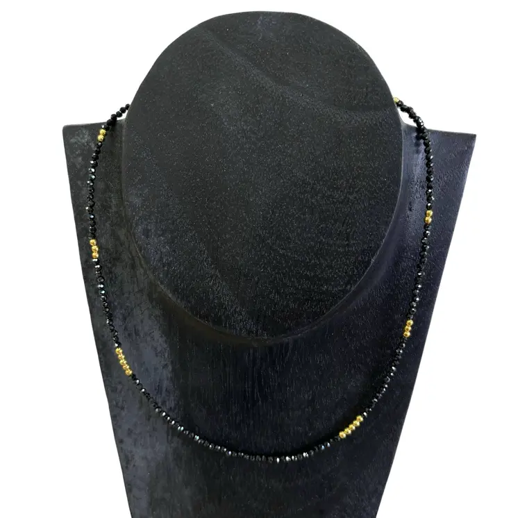 Collares de mujer de Tailandia