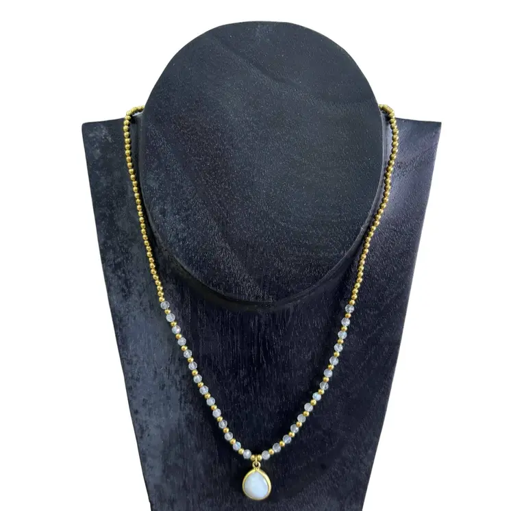 Collares de mujer de Tailandia