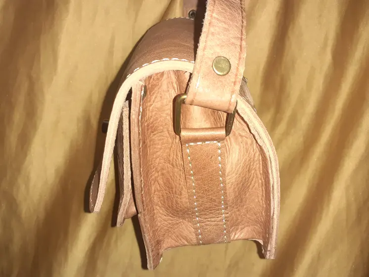 Bolso cuadrado click doble