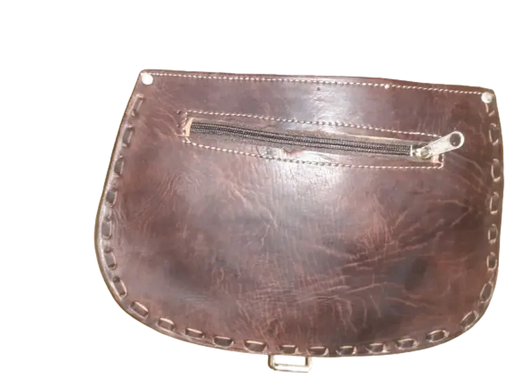 Bolso redondo labrado hebilla L