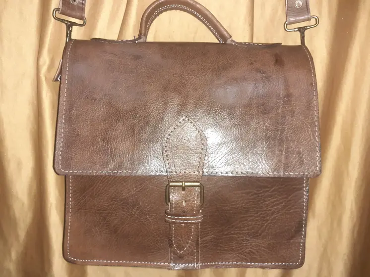 Bolso fez mariconera asa doble