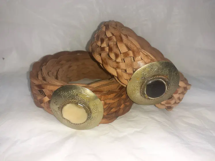 Cinturón de chapa fino