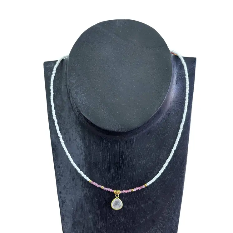 Collares de mujer de Tailandia