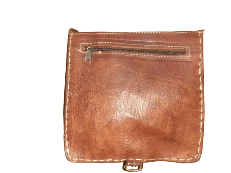Bolso cuadrado vacuno calado