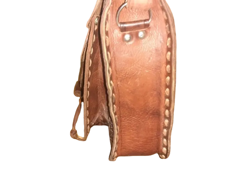 Bolso cuadrado labrado vacuno