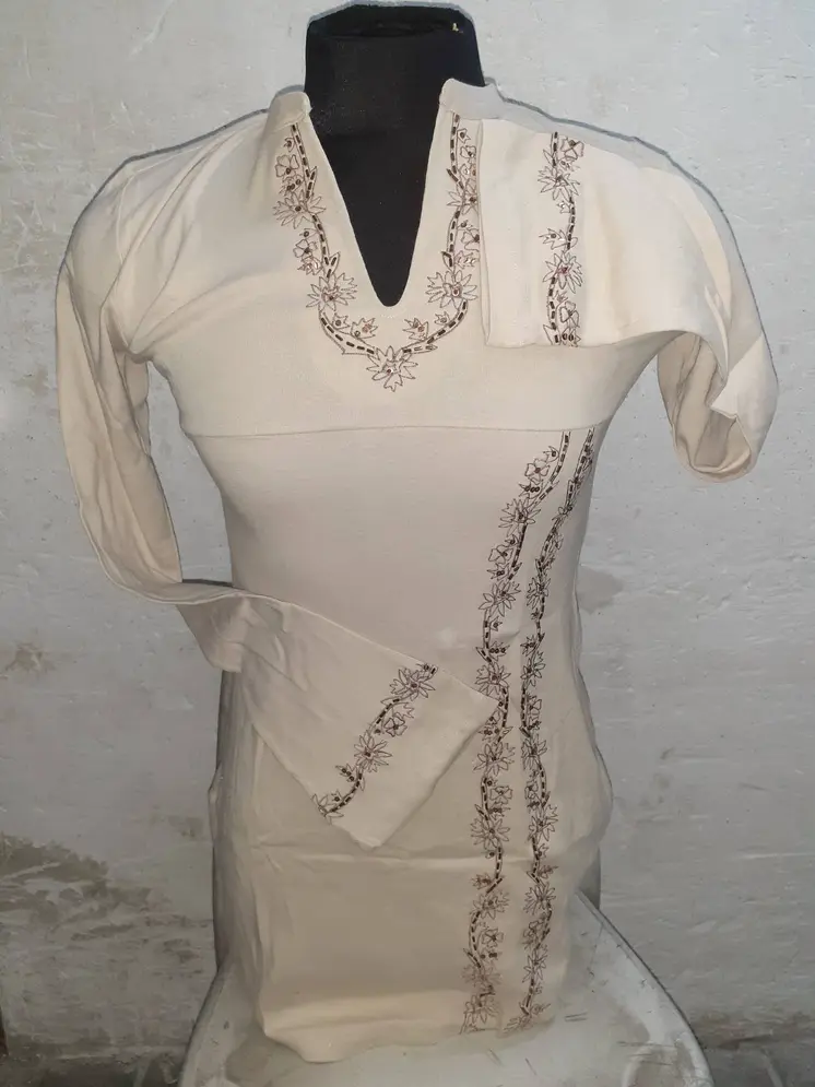 Blusa de mujer con mangas