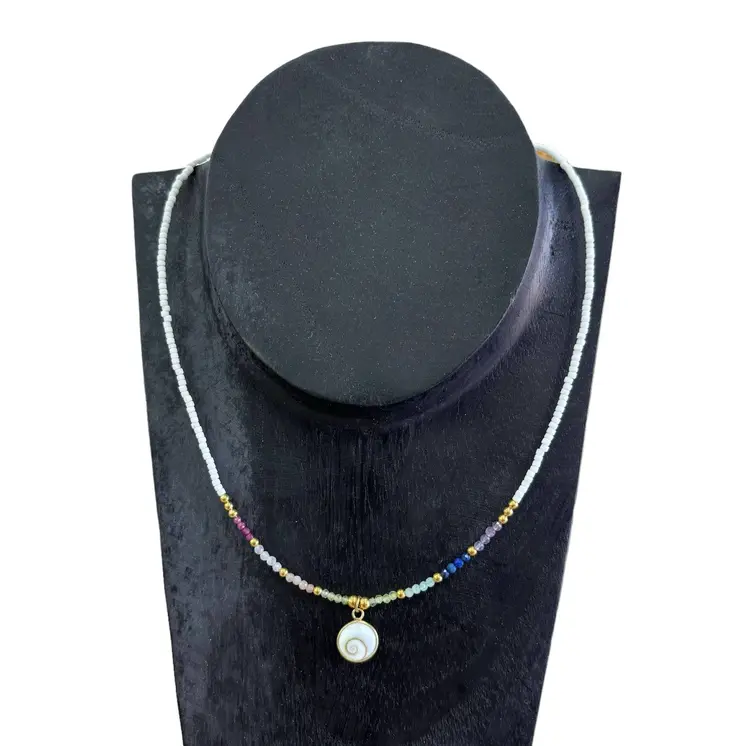 Collares de mujer de Tailandia