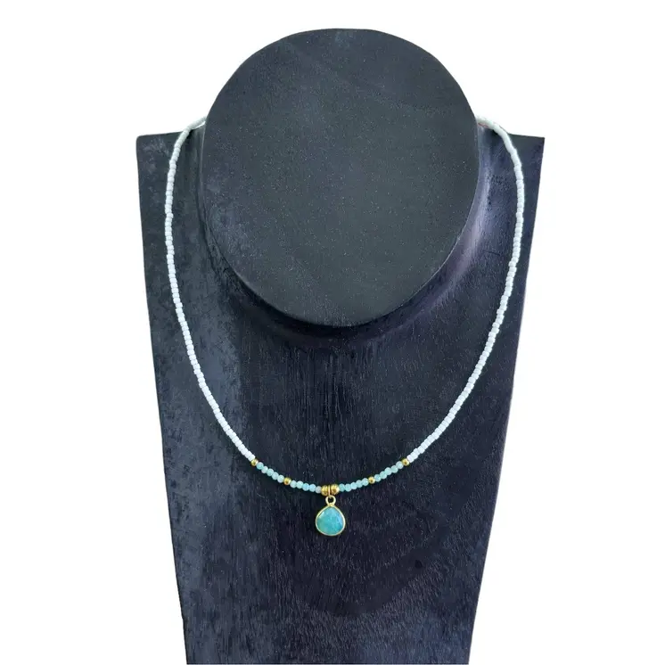 Collares de mujer de Tailandia