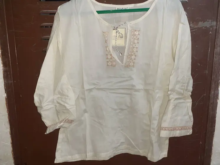 Blusa de mujer con mangas