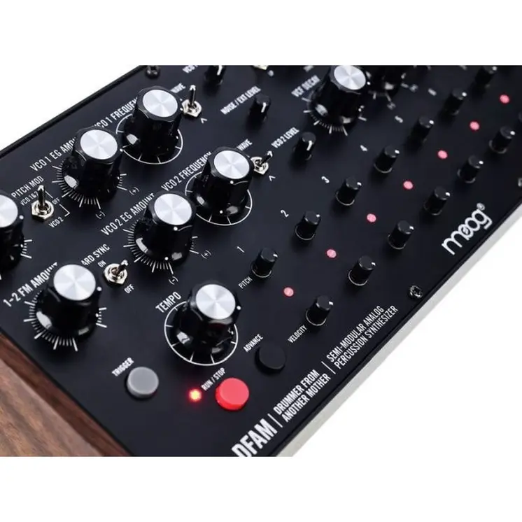 Keyboard Moog MOD-DFAM-02