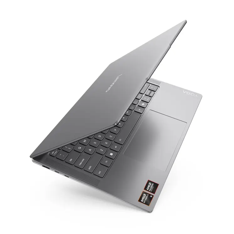 Laptop Lenovo 83HN001HSP 32 GB RAM 1 TB 14,5" Spanish Qwerty