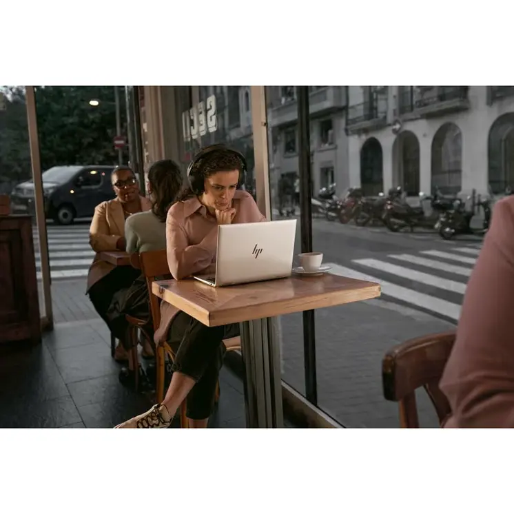 Laptop HP A37F9ET 16" 16 GB RAM 512 GB SSD