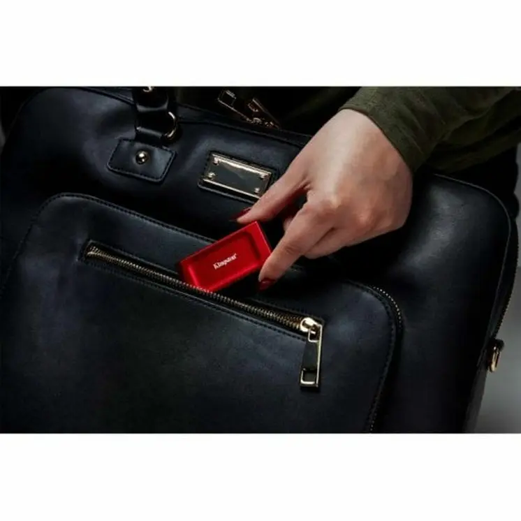 External Hard Drive Kingston SXS1000R/1000G Red 1 TB SSD