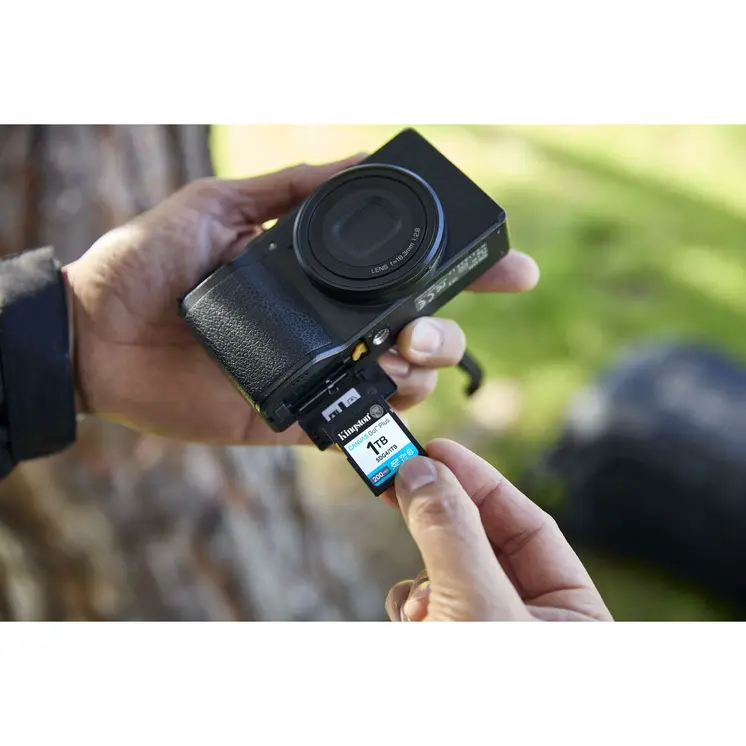 Micro SD Memory Card with Adaptor Kingston 256 GB