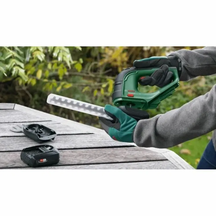 Hedge trimmer BOSCH 18 V